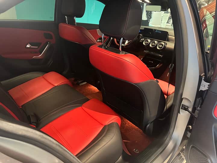 Фото 8 - Mercedes-Benz A-Class AMG