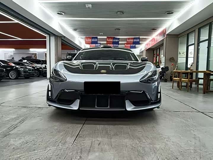 Фото 2 - Xiaomi SU7 Ultra