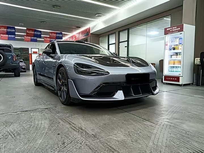 Фото 3 - Xiaomi SU7 Ultra