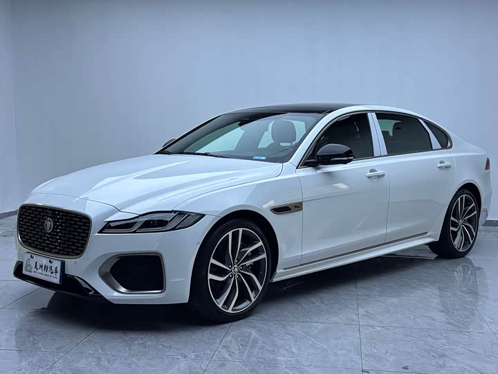 Фото 1 - Jaguar XF L