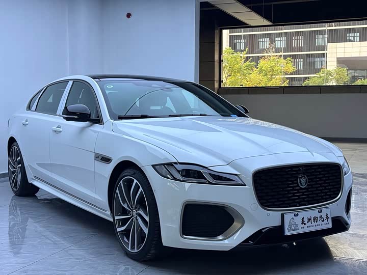 Фото 3 - Jaguar XF L