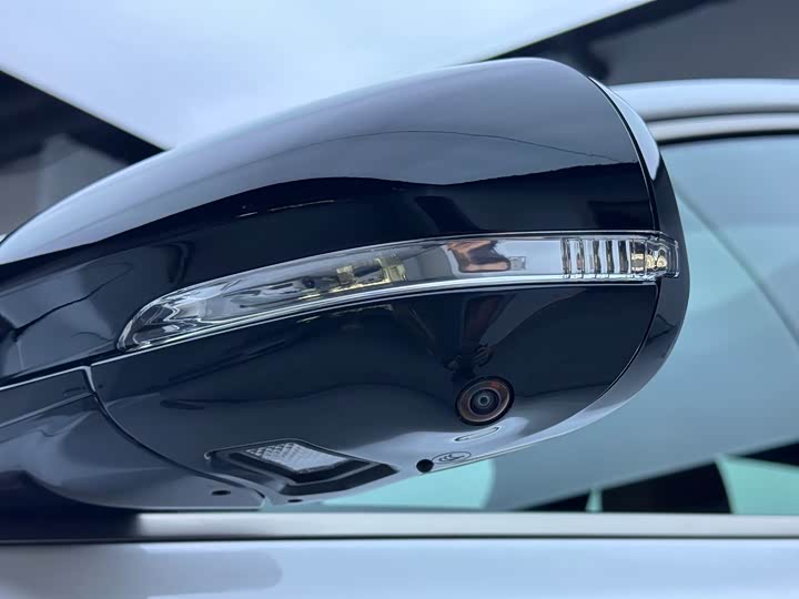 Фото 6 - Jaguar XF L