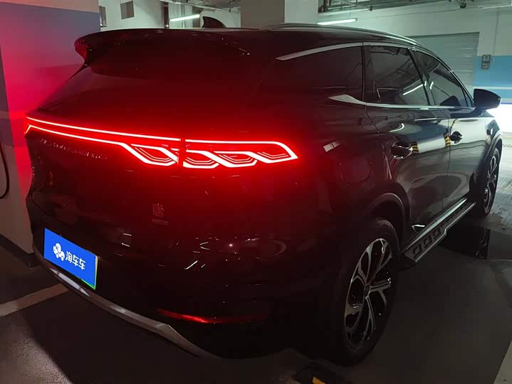 Фото 3 - BYD Tang Hybrid/EV