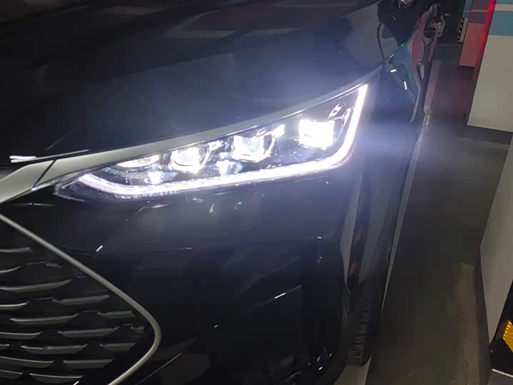 Фото 5 - BYD Tang Hybrid/EV