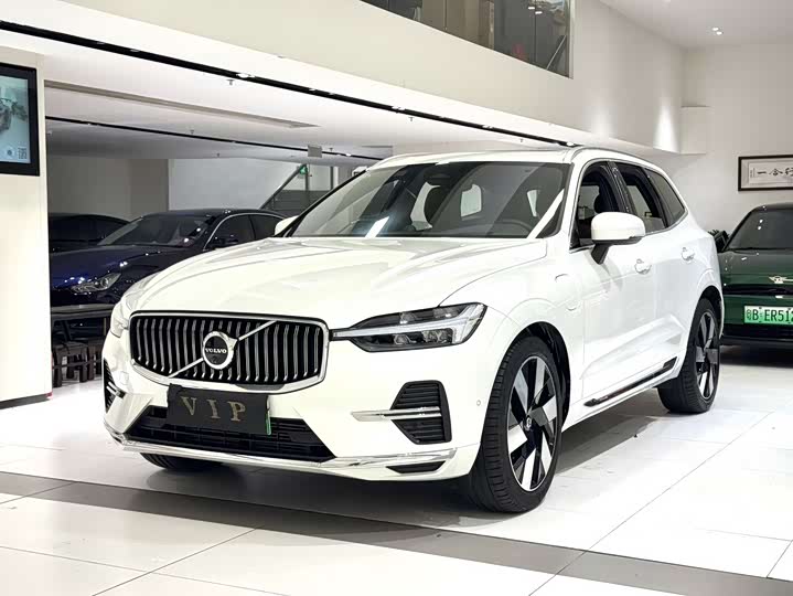 Photo 1 - Volvo XC60 Hybrid