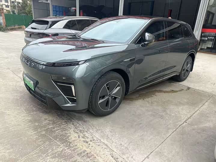 Photo 1 - Exeed Sterra ET