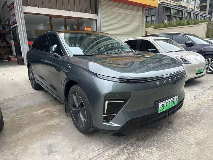 Photo 3 - Exeed Sterra ET