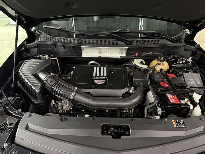 Фото 3 - Cadillac XT6