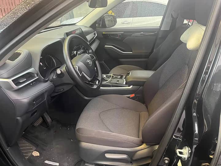 Фото 3 - Toyota Highlander