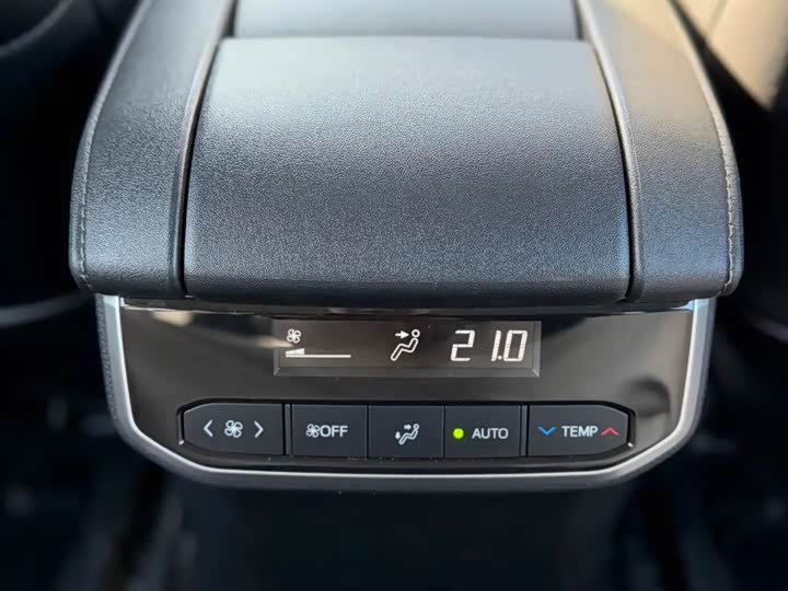 Фото 9 - Toyota Highlander