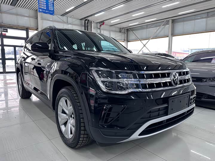 Photo 3 - Volkswagen Teramont Pro