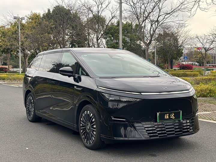 Фото 3 - XPeng X9