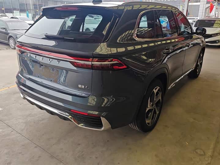 Фото 3 - Geely Monjaro