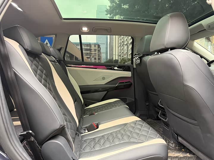 Фото 7 - Volkswagen ID.6 Crozz