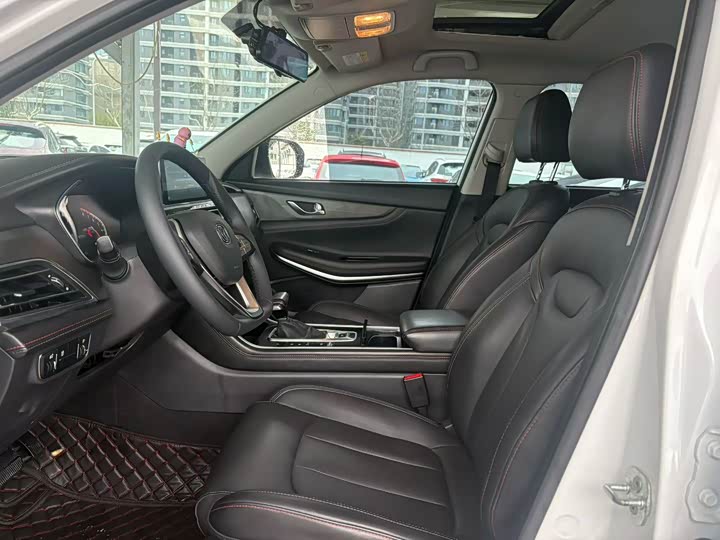 Фото 4 - Changan CS75