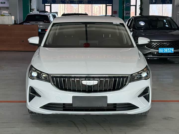 Фото 2 - Geely Emgrand