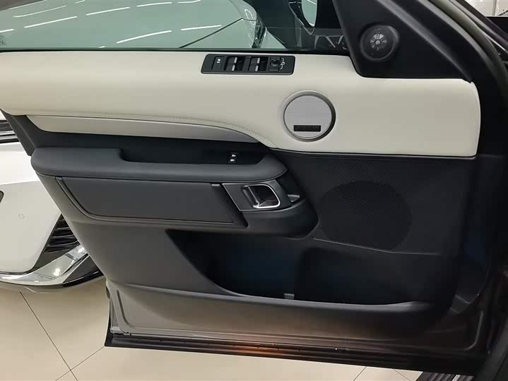 Фото 7 - Land Rover Discovery