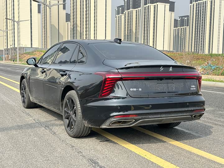 Фото 9 - Hongqi H5