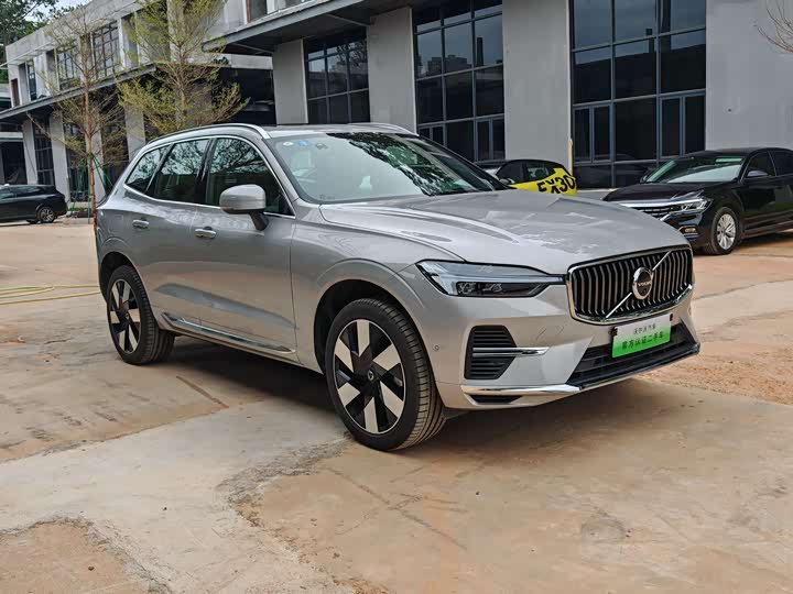 Фото 3 - Volvo XC60 Hybrid