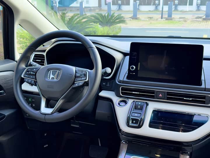 Фото 6 - Honda Elysion