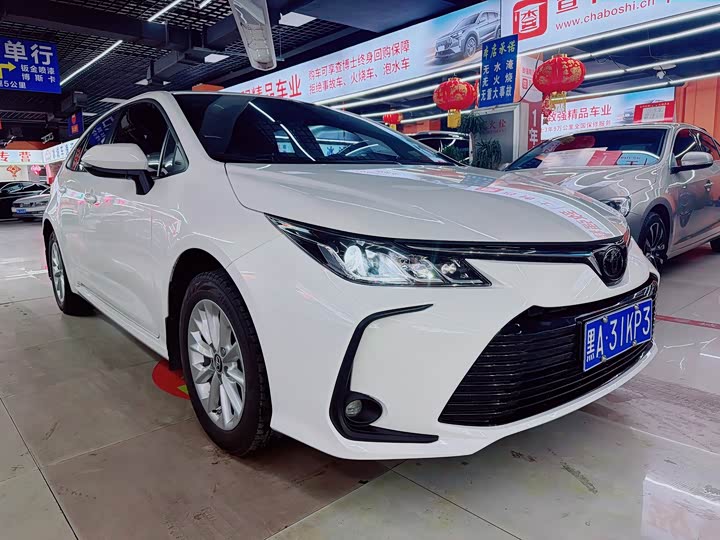 Фото 3 - Toyota Corolla