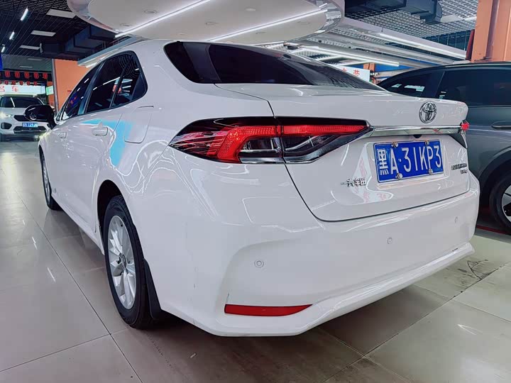 Фото 6 - Toyota Corolla