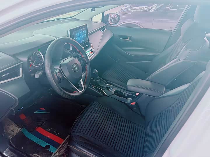 Фото 7 - Toyota Corolla