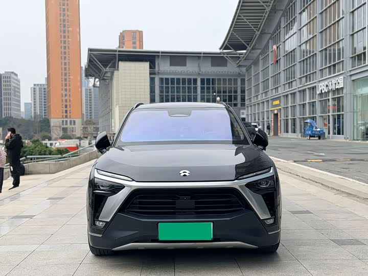 Фото 2 - Nio ES8