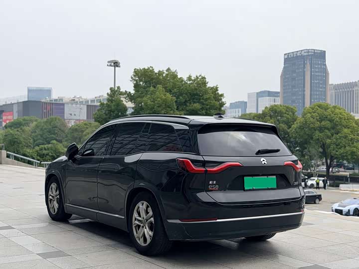 Фото 4 - Nio ES8