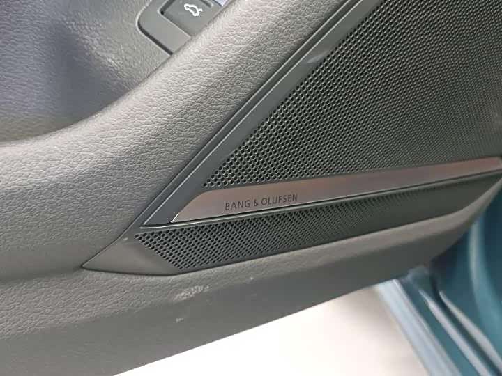 Фото 5 - Audi A7L