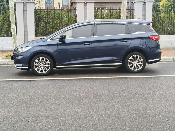 Photo 4 - BYD Song Max