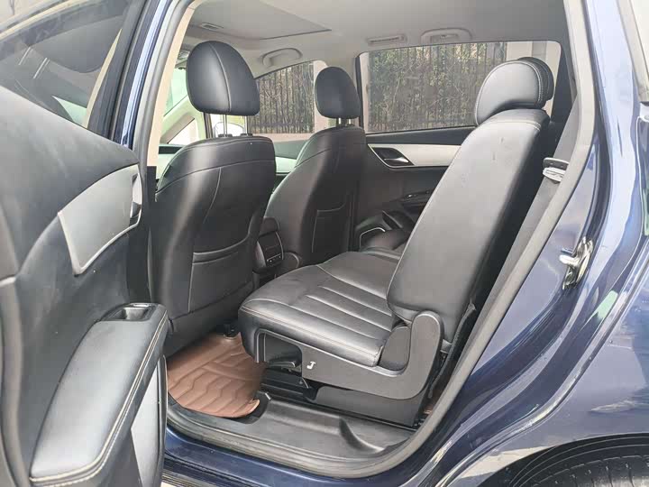 Photo 6 - BYD Song Max