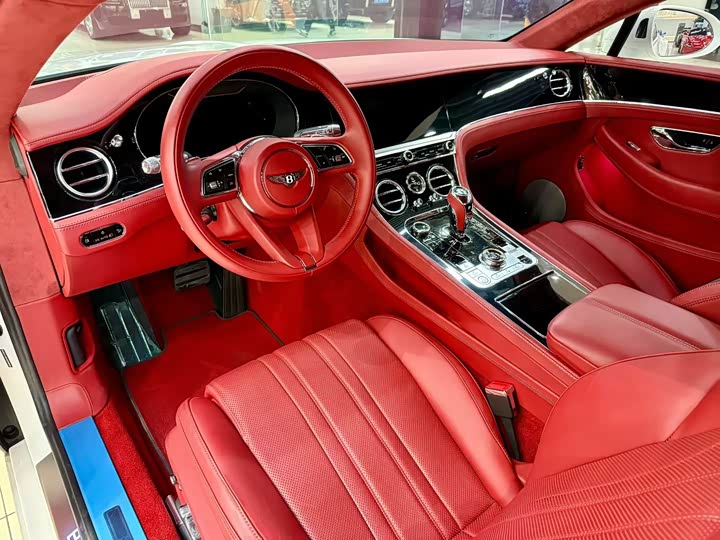 Фото 3 - Bentley Continental GT