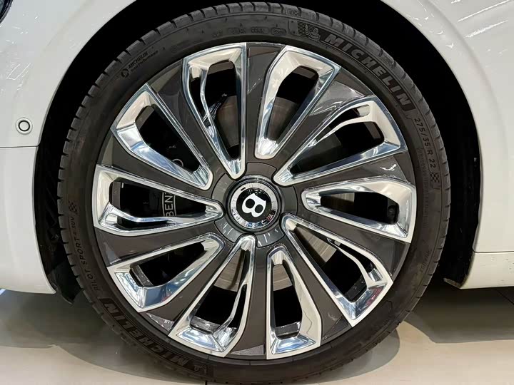 Фото 9 - Bentley Continental GT