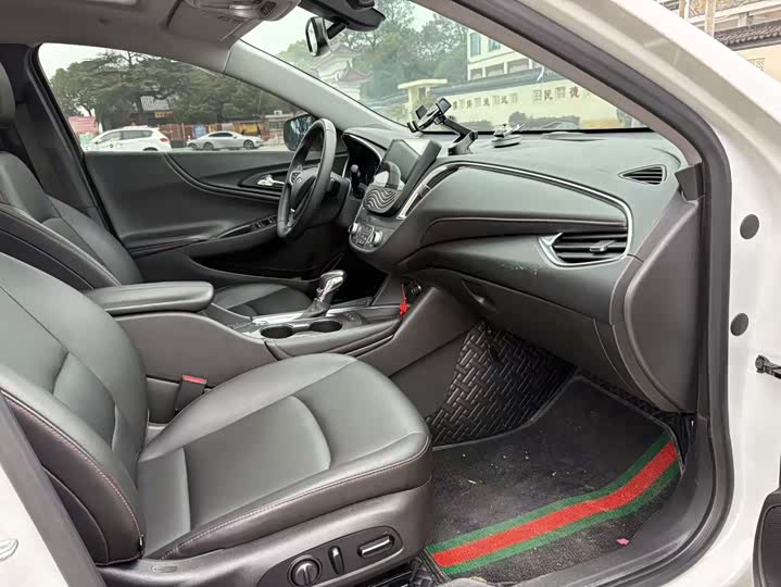 Фото 8 - Chevrolet Malibu XL