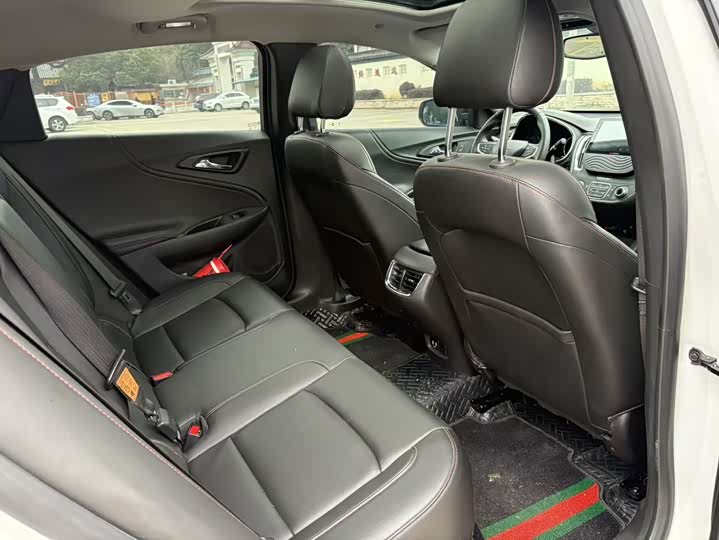 Фото 9 - Chevrolet Malibu XL