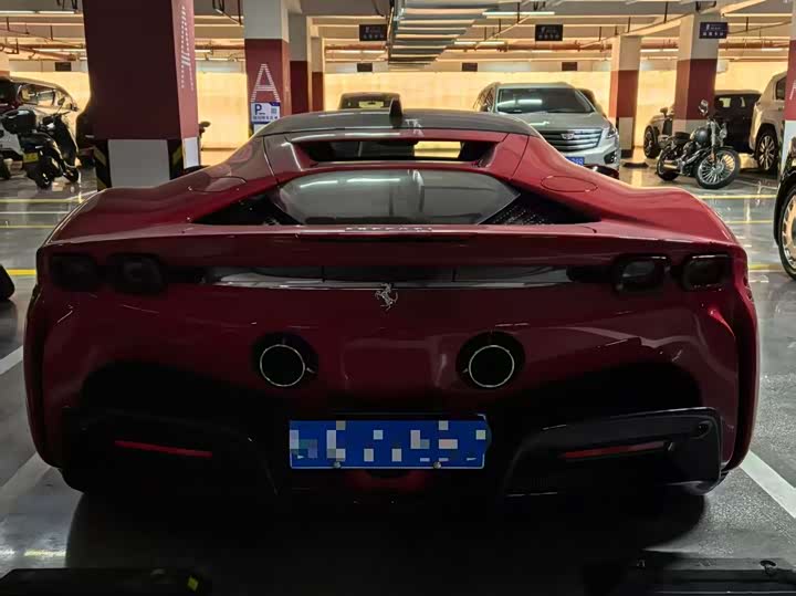 Фото 4 - Ferrari SF90