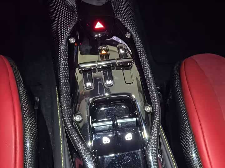 Фото 6 - Ferrari SF90