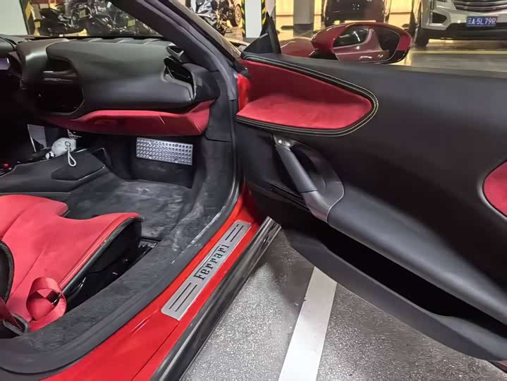 Фото 8 - Ferrari SF90