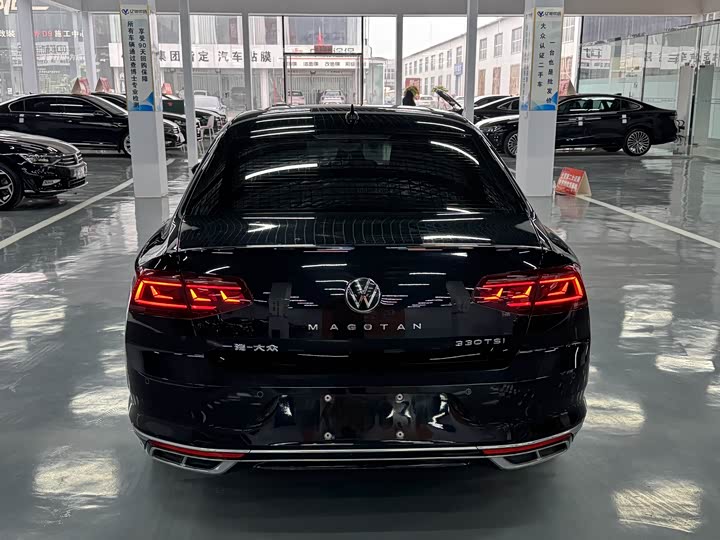 Фото 5 - Volkswagen Magotan