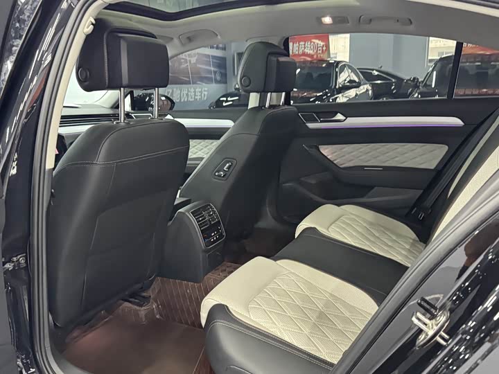 Фото 8 - Volkswagen Magotan