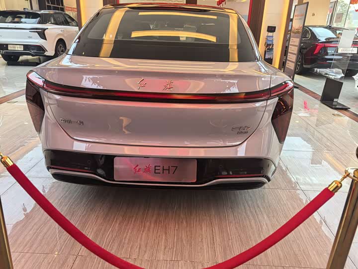 Фото 5 - Hongqi EH7