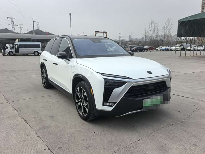 Фото 3 - Nio ES8