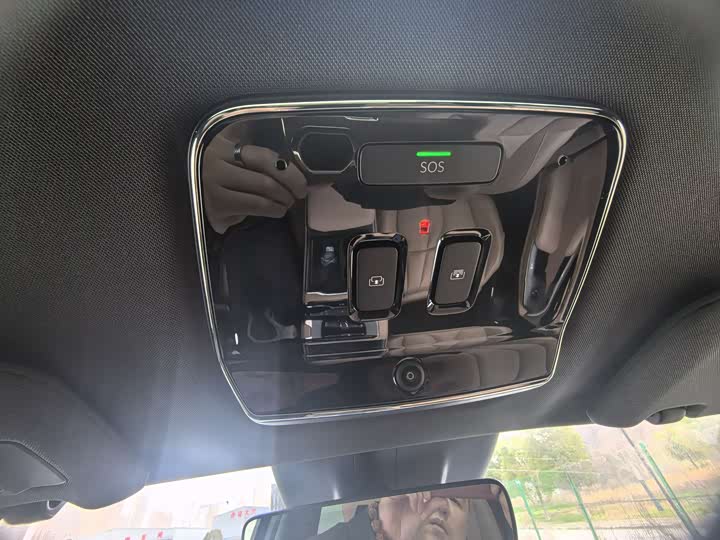 Фото 4 - Nio ES8