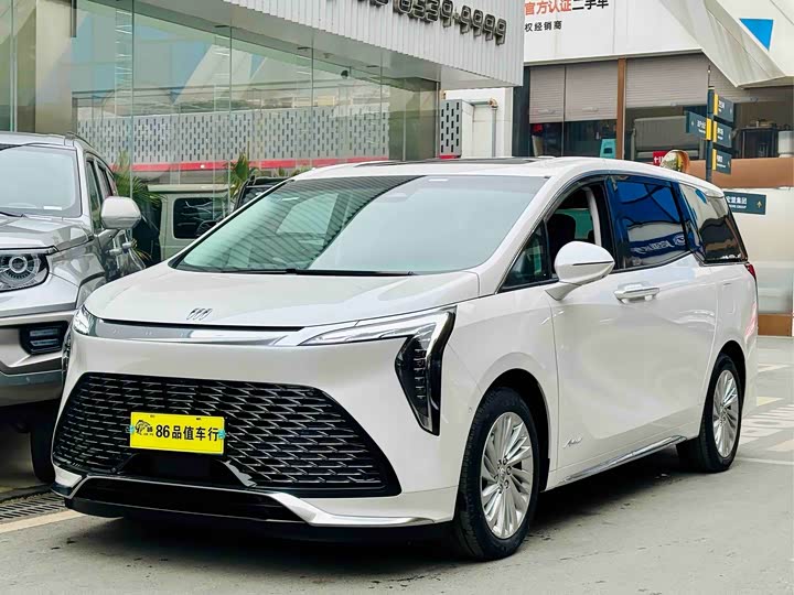 Photo 1 - Buick GL8 Century