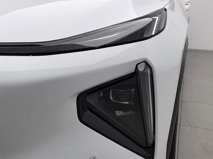 Photo 7 - Geely Galaxy L7