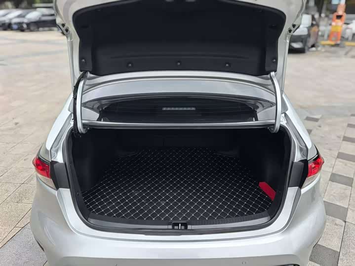 Photo 9 - Toyota Levin