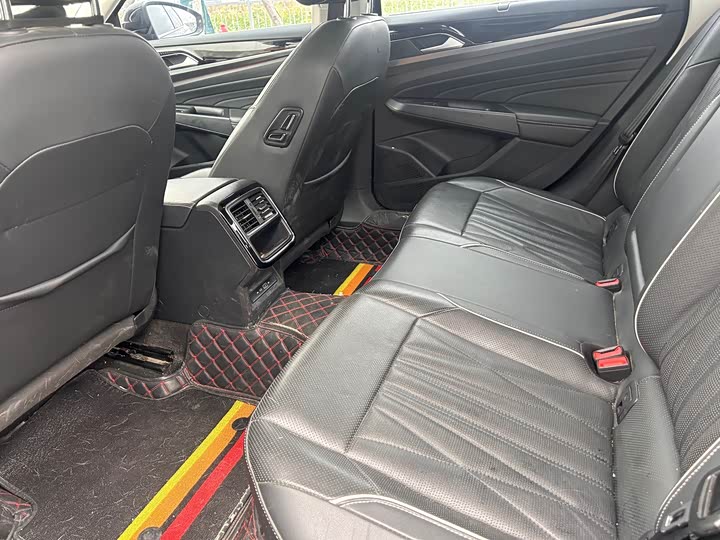 Фото 8 - Volkswagen Passat