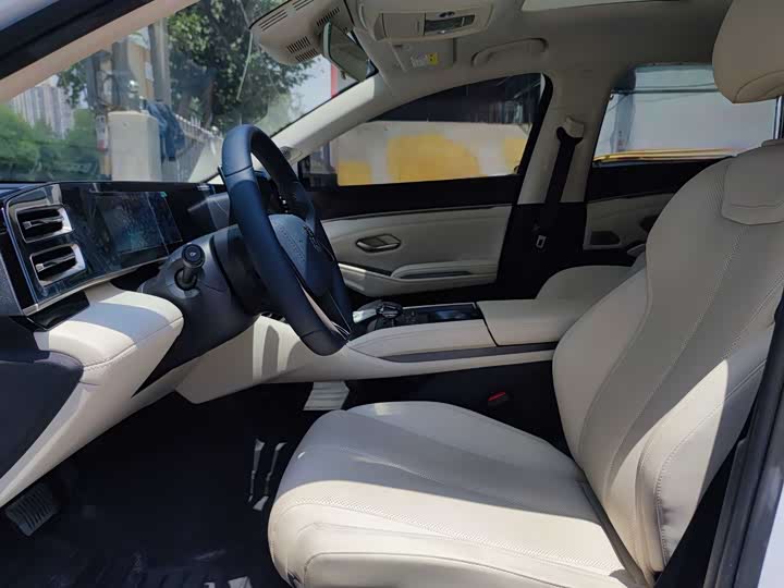 Фото 8 - BYD Qin L