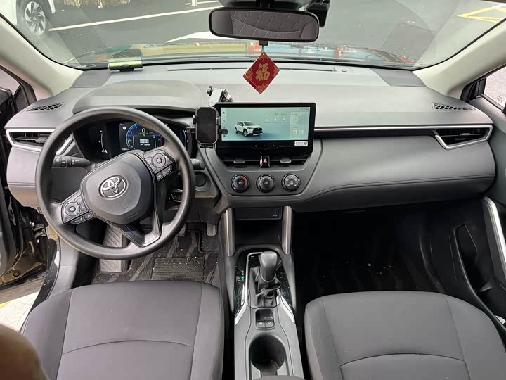 Фото 9 - Toyota Corolla Cross